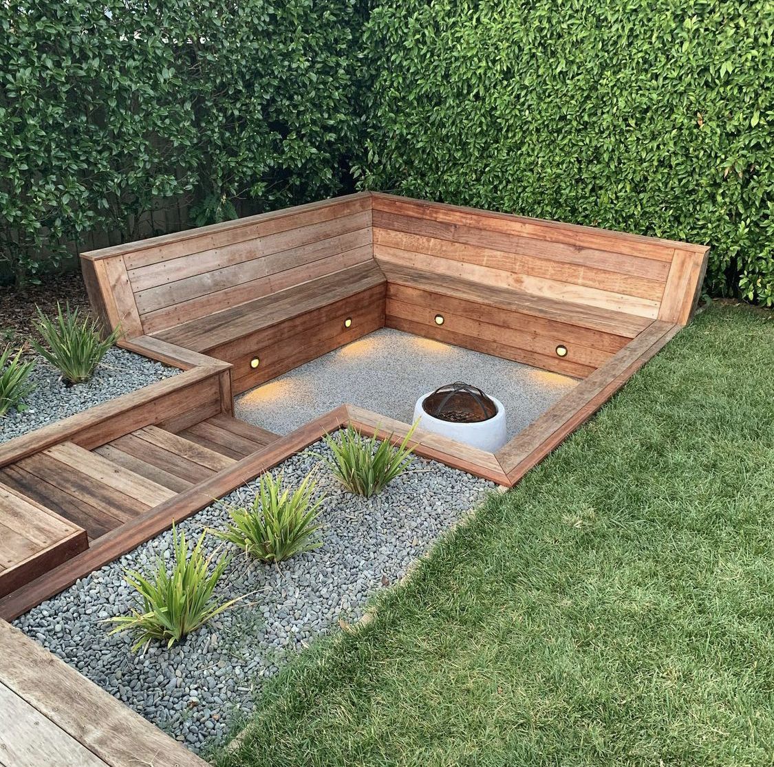 21 Cozy Fire Pit Ideas for Warm and Inviting Outdoor Spaces