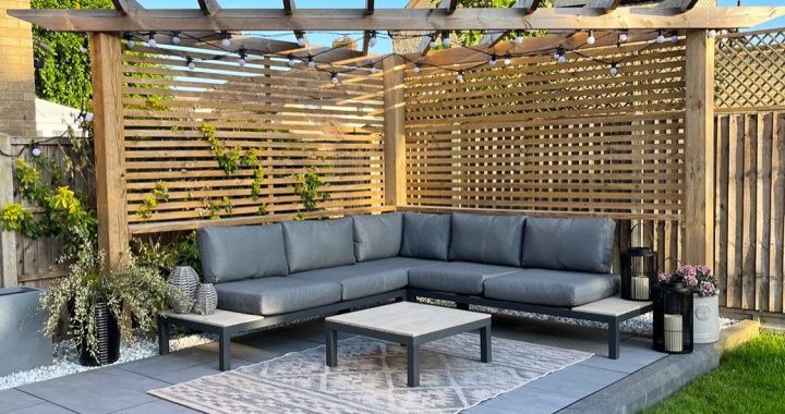 17 Stylish Pergola Corner Ideas for Your Backyard