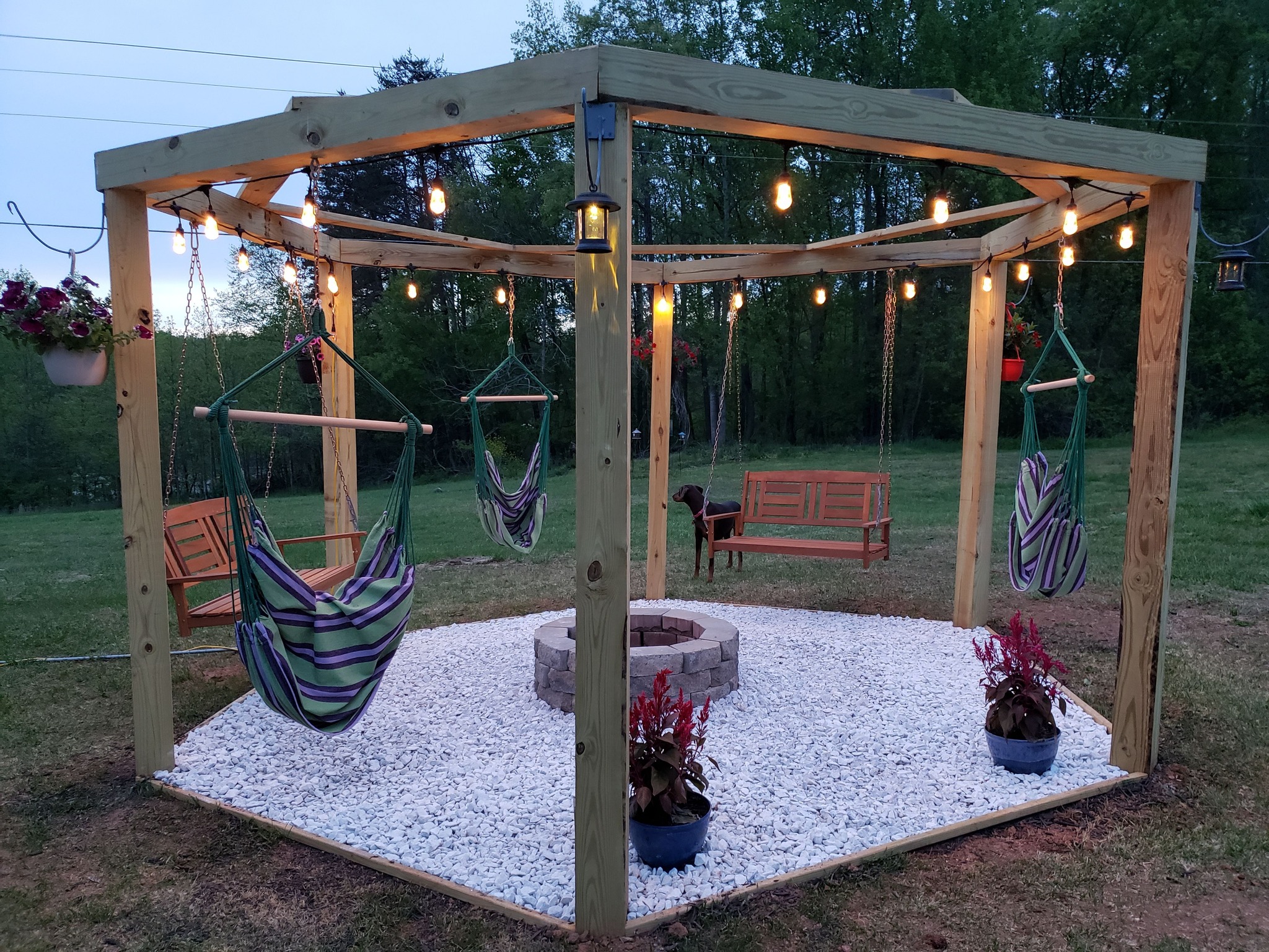 17 Stunning Fire Pit Ideas That You’ll Like