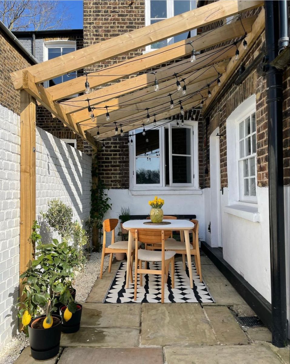16 Stunning and Simple Pergola Designs