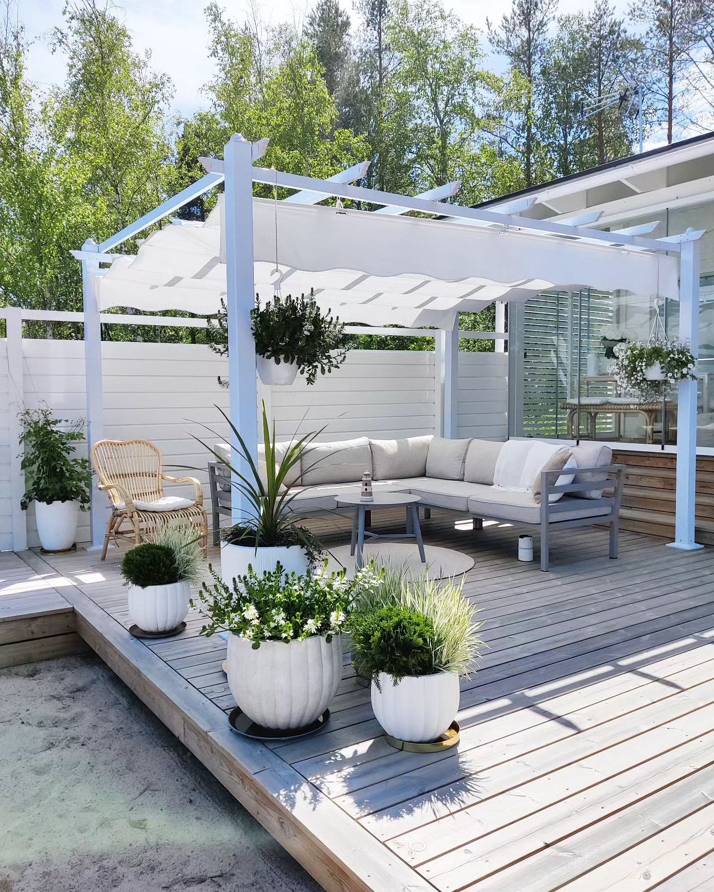 19 Beautiful Pergola Ideas to Wow Your Neighbors