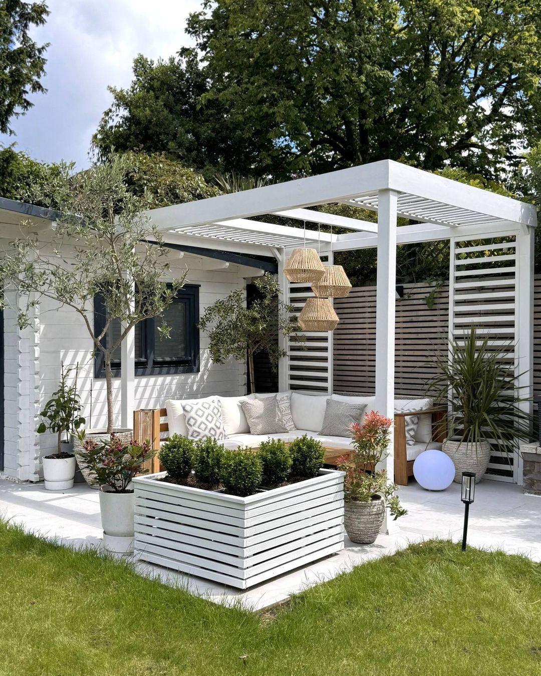 15 Stunning Pergola Designs to Inspire Your Next Project 15 Stunning Pergola Designs to Inspire Your Next Project