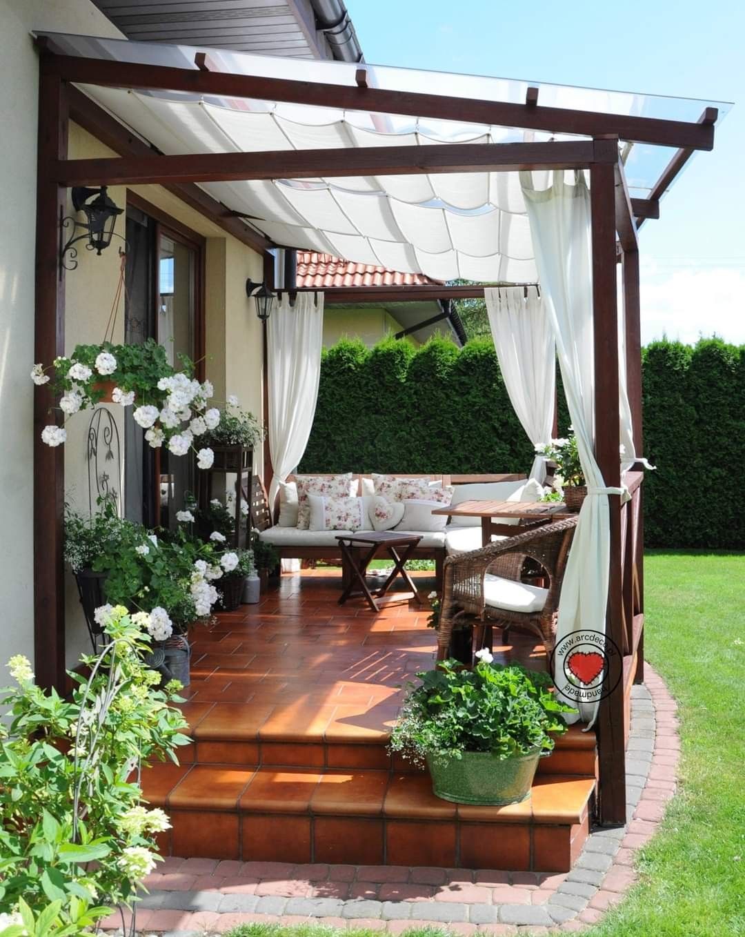 16 Gorgeous Pergola Designs to Elevate Your Backyard 16 Gorgeous Pergola Designs to Elevate Your Backyard