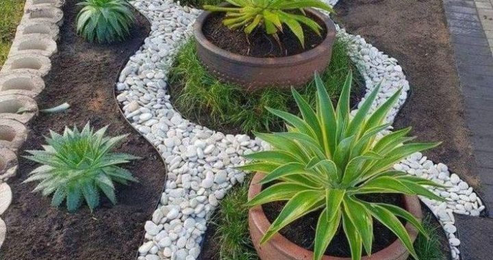 22 Stunning Pebble Landscapes To Make Your Yard A Perfect Spot