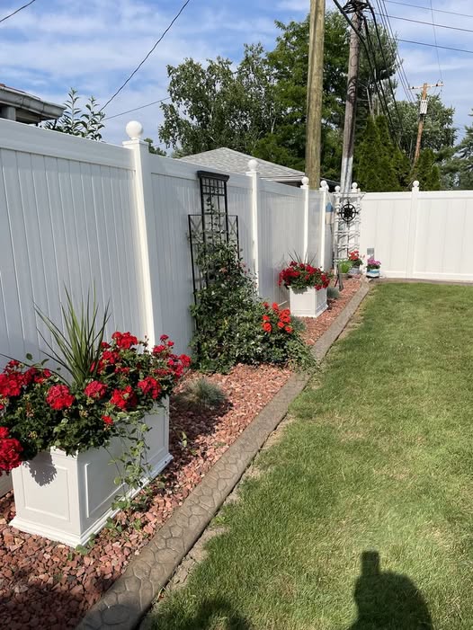 23 Beautiful Fence Ideas That You’ll Like