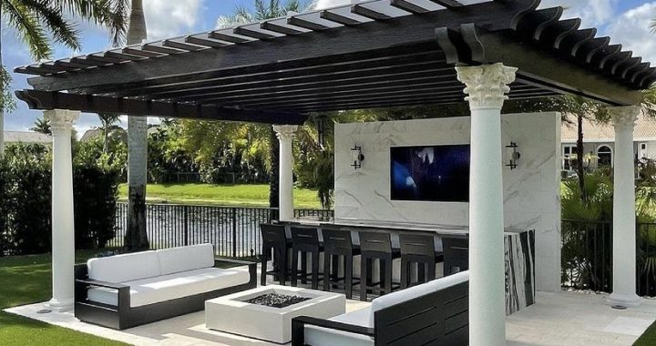 21 Stylish Pergola Designs for a Charming Backyard
