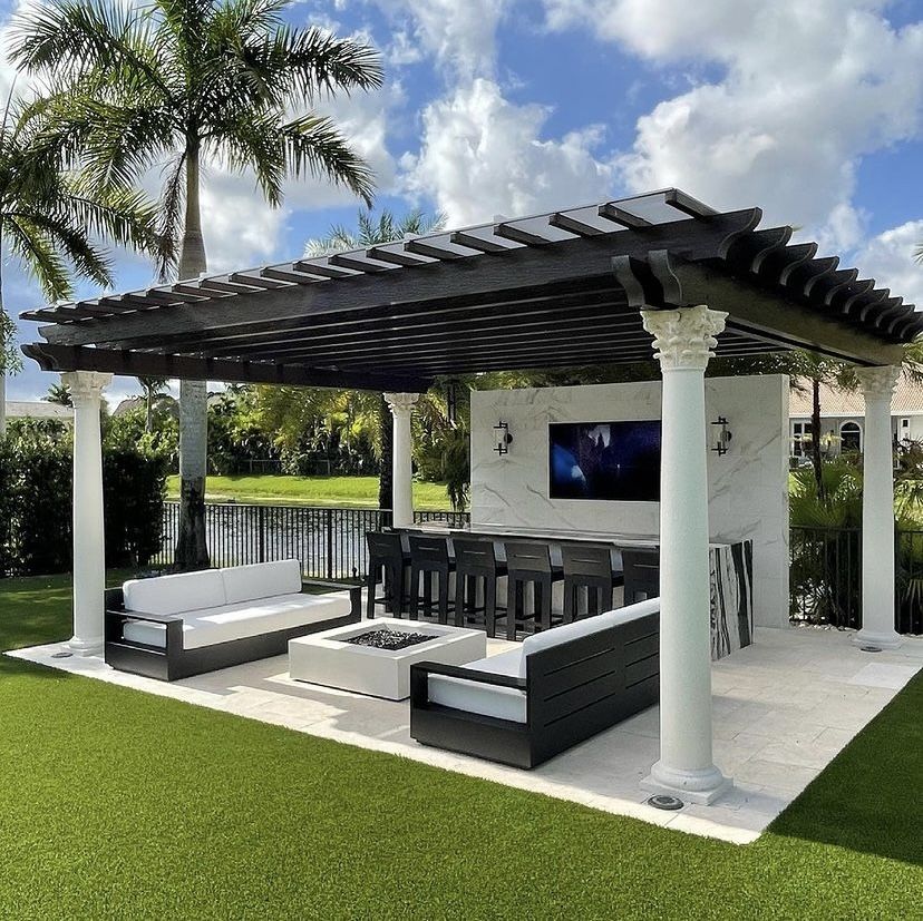 21 Stylish Pergola Designs for a Charming Backyard
