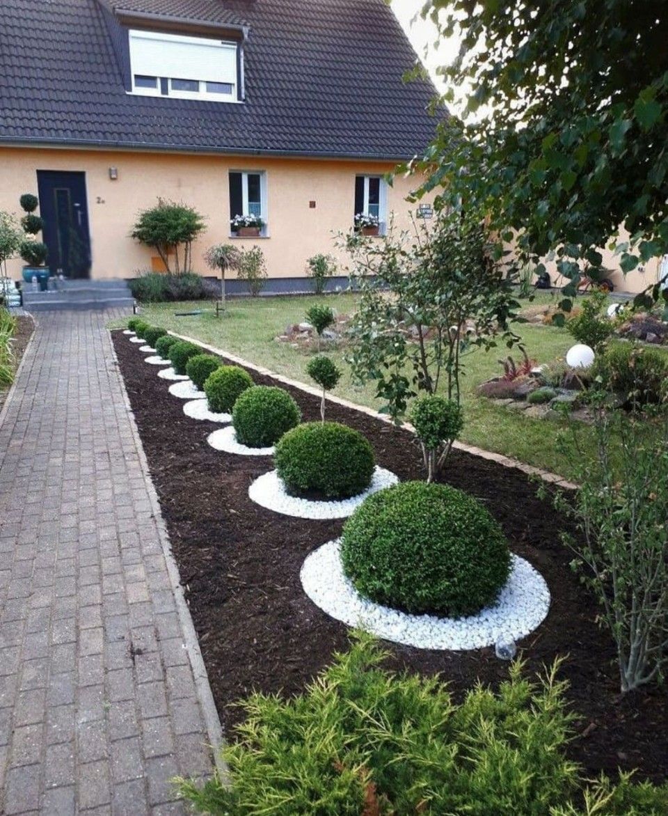 21 Front Yard Ideas to Boost Your Home’s Curb Appeal