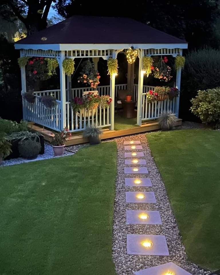 32 Pergola Designs for a Stylish Backyard Retreat 32 Pergola Designs for a Stylish Backyard Retreat