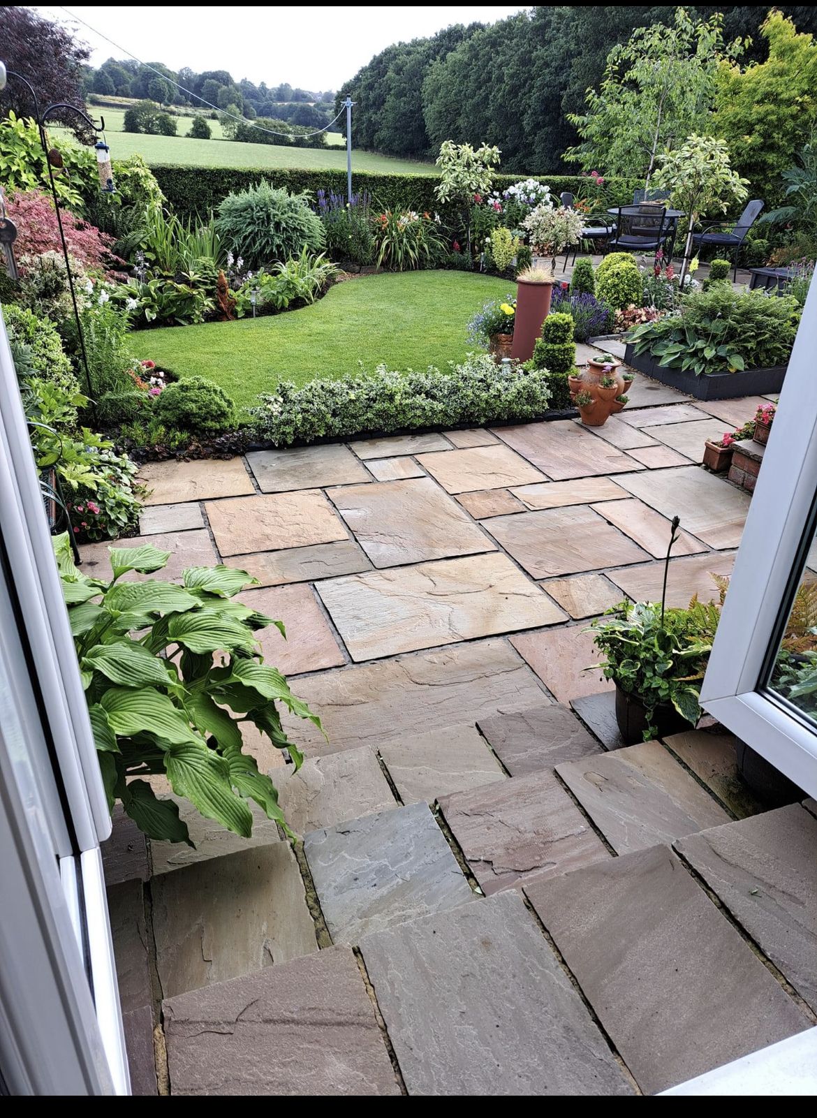 21 Small Charming Garden Ideas for a Cozy Outdoor Space