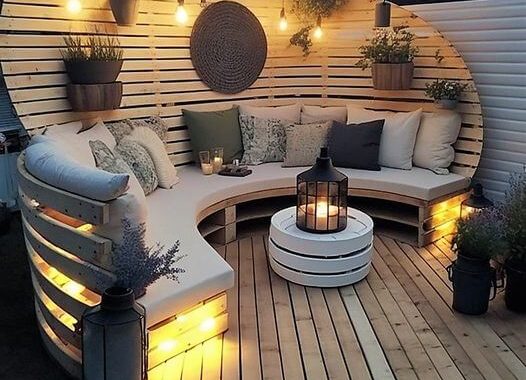 Transform Your Outdoor Space: 26 Stunning Ways to Use Pallet Wood for Rustic Elegance