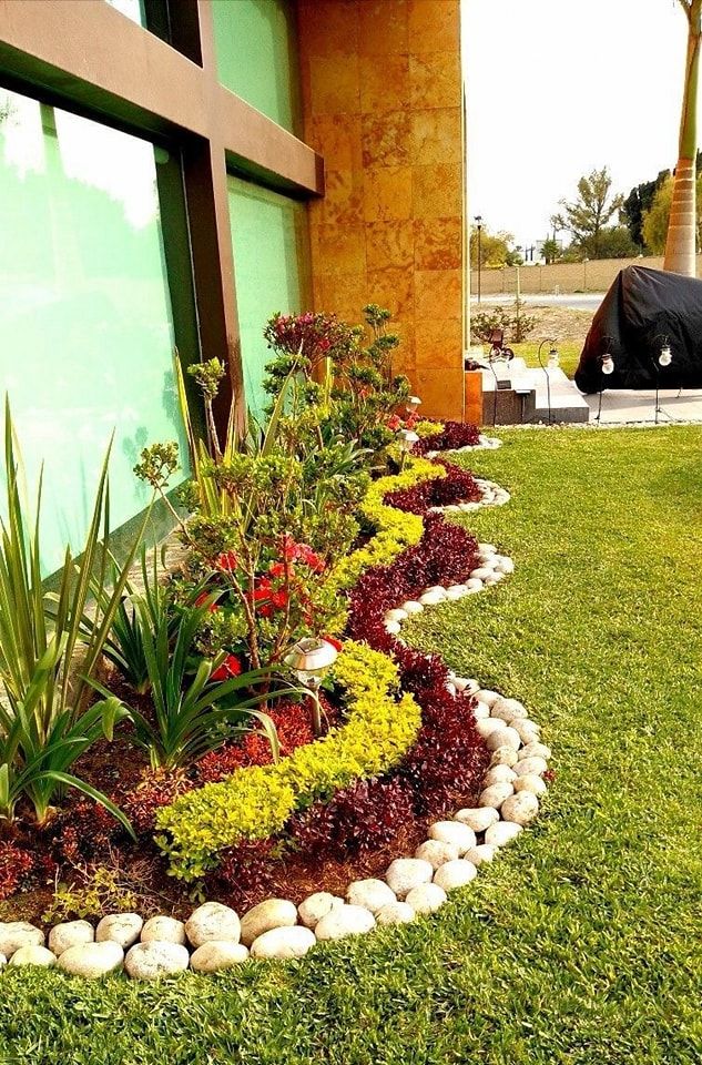 21 Beautiful Garden Corner Ideas for Small Spaces 21 Beautiful Garden Corner Ideas for Small Spaces