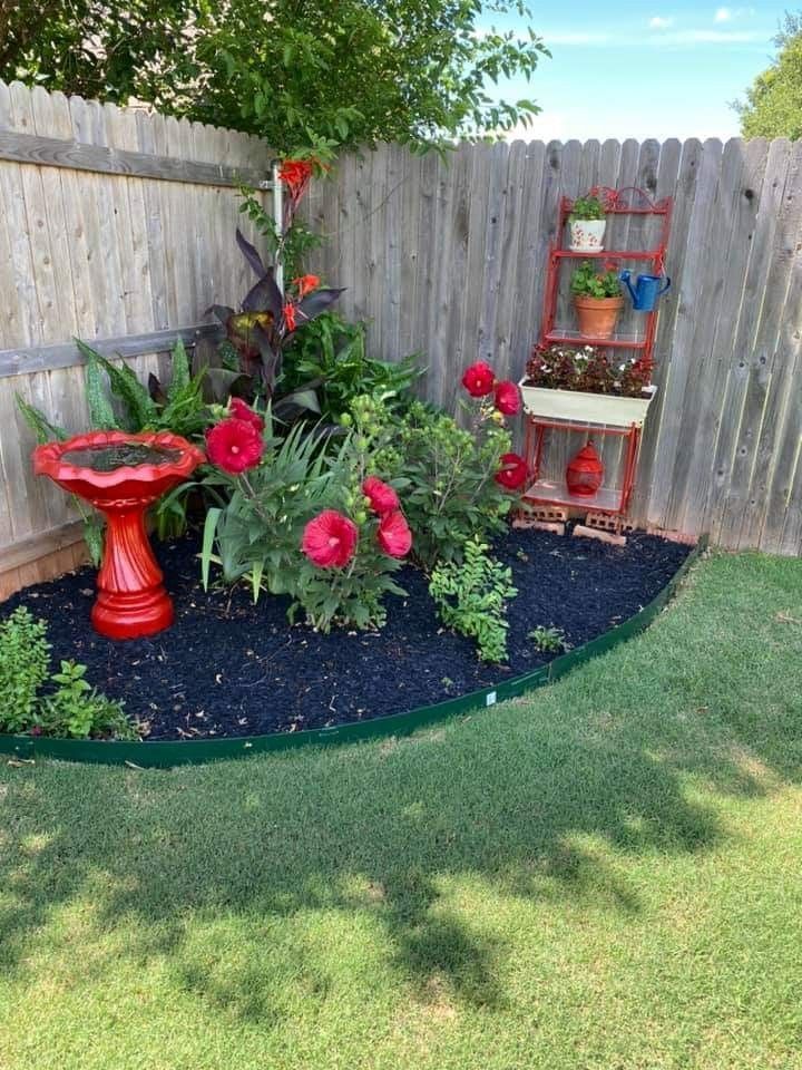 24 Ideas to Enhance Your Garden with Charming Small Corner Designs