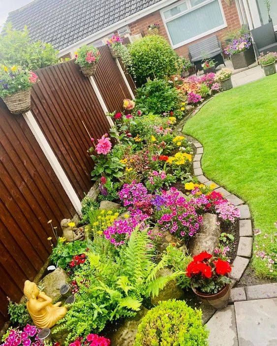 31 Inspiring Flower Font Yard Ideas to Transform Your Garden 31 Inspiring Flower Font Yard Ideas to Transform Your Garden