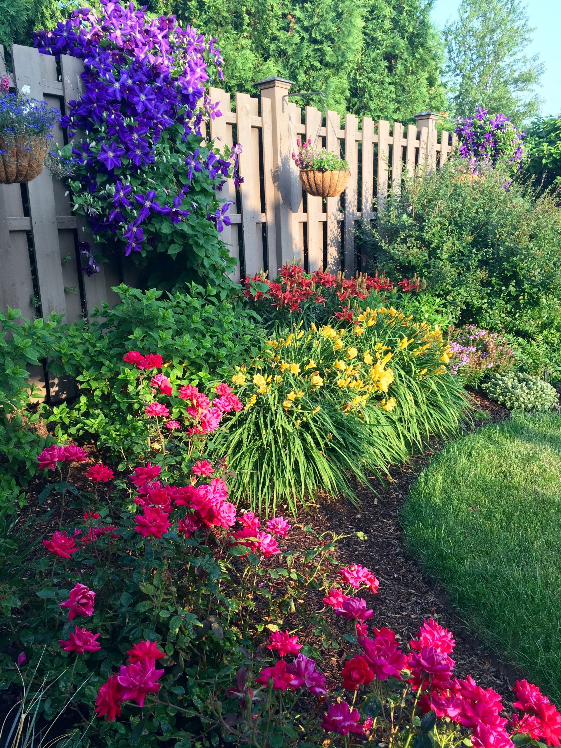 21 Landscaping Fence Ideas to Transform Your Yard