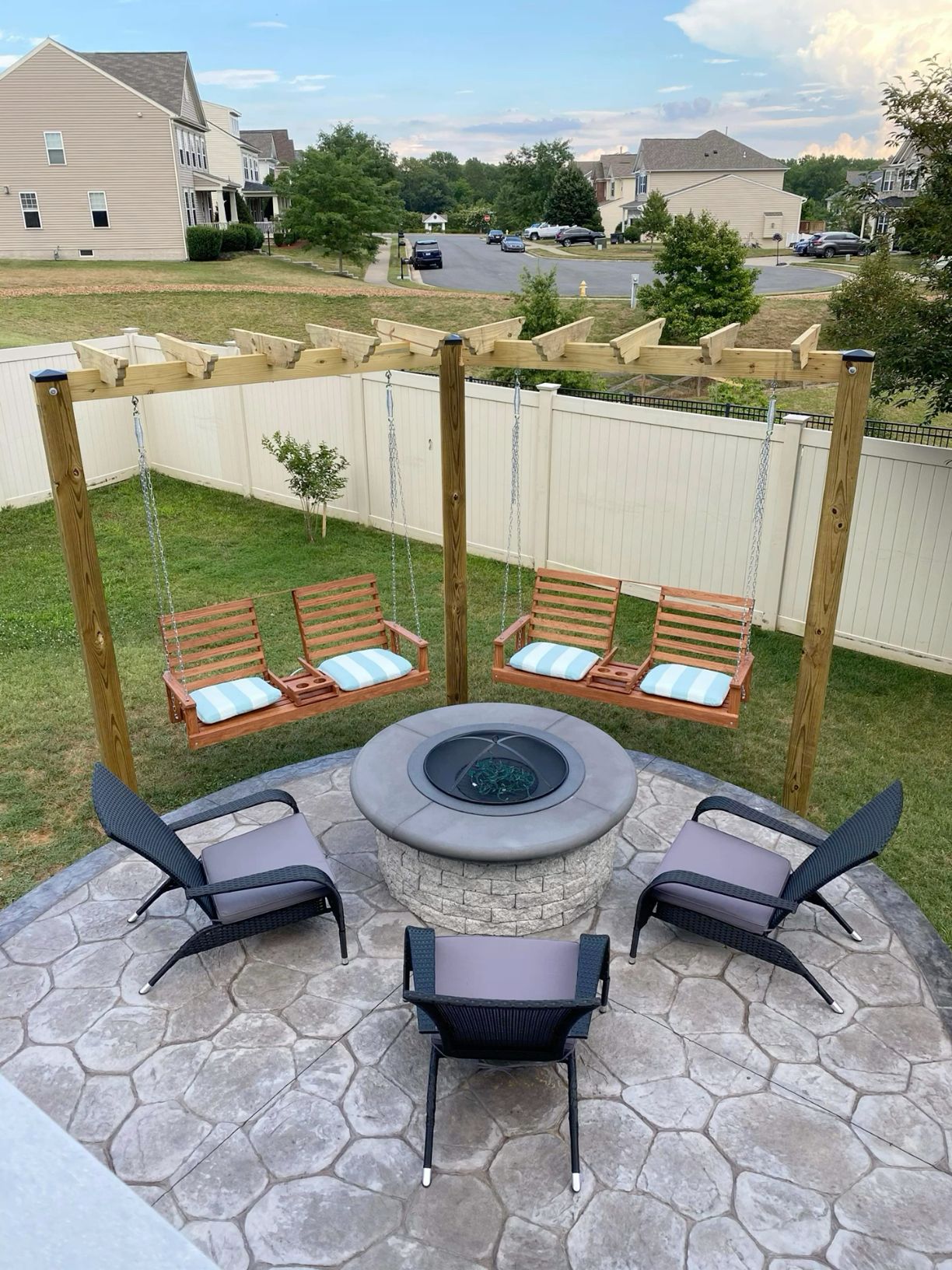 20 Creative Fire Pit Designs for Every Backyard 20 Creative Fire Pit Designs for Every Backyard